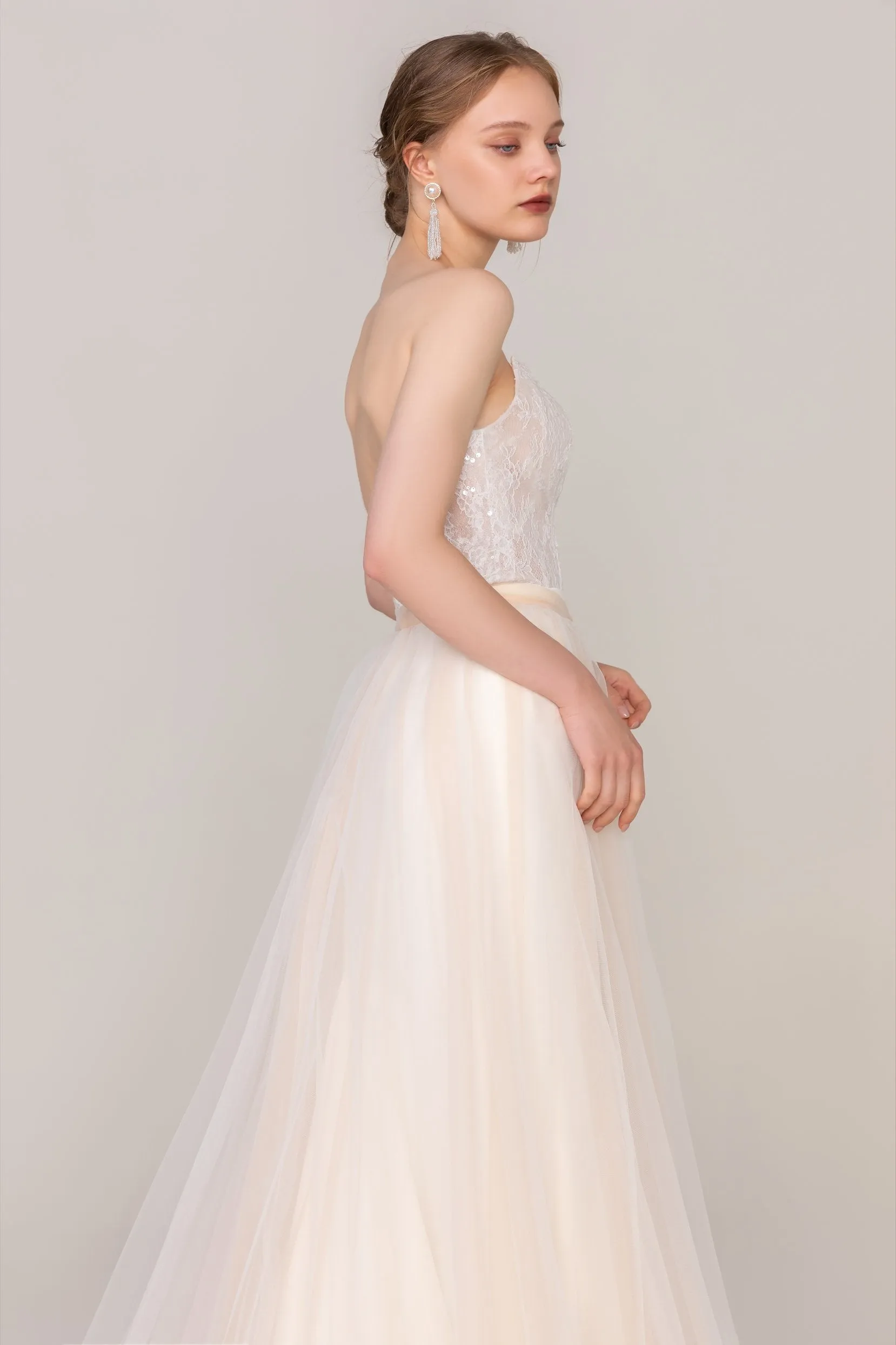 A-Line Court Train Tulle Lace Elastic Wedding Dress CW2466