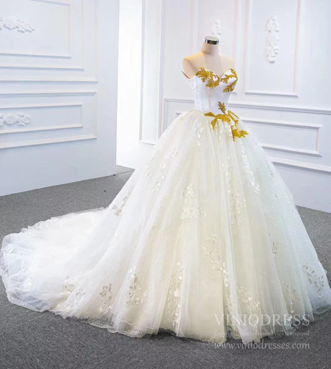 Ball Gown Strapless Wedding Dresses Gold Beaded Classy Wedding Gown VW1424