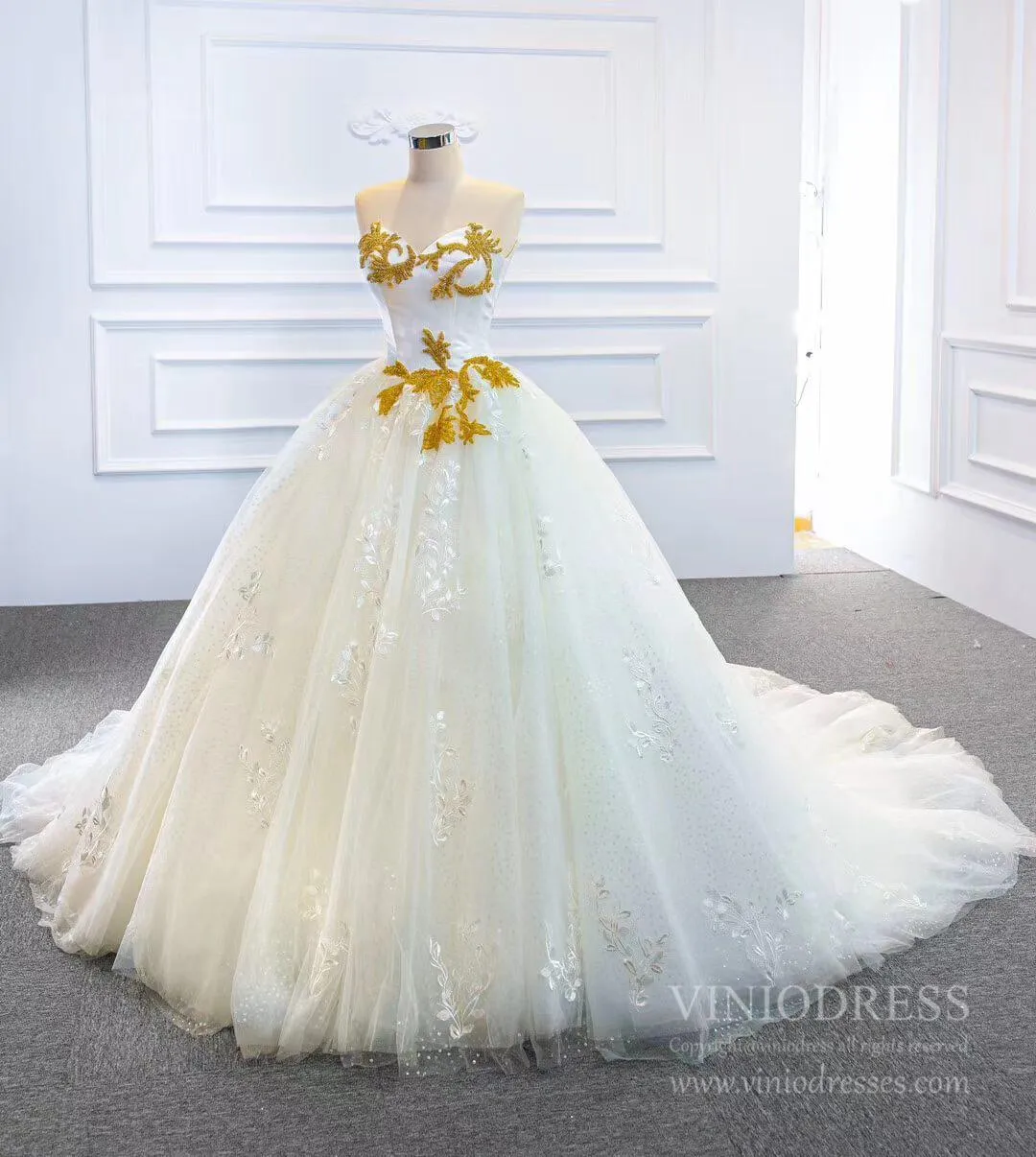 Ball Gown Strapless Wedding Dresses Gold Beaded Classy Wedding Gown VW1424