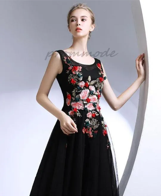 Blcak Round Neck Long Prom Dresses With Embroidery, Evening Dresses,Party Dresses,PDY0350