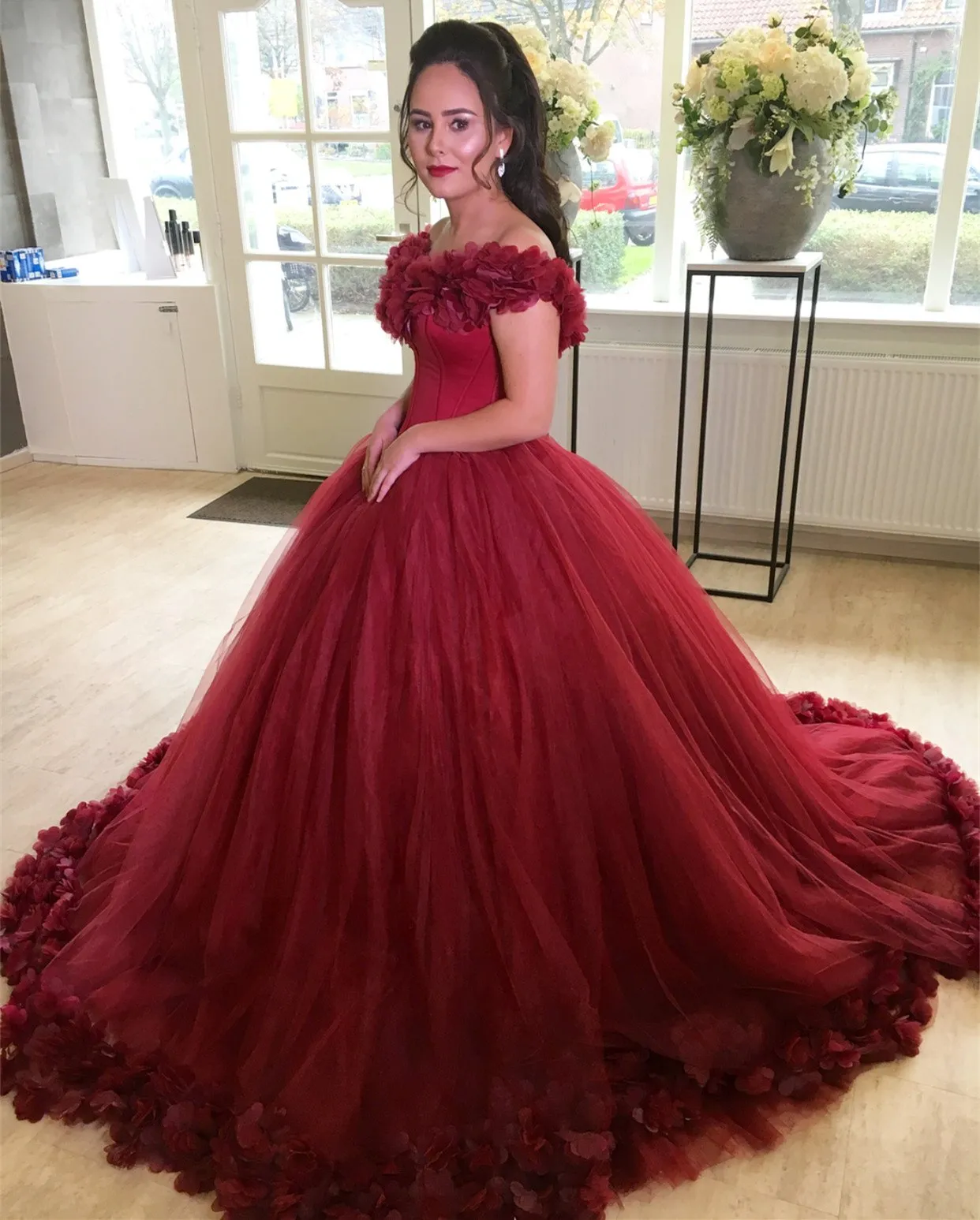 Burgundy Flower V-neck Tulle Ball Gowns Quinceanera Dresses