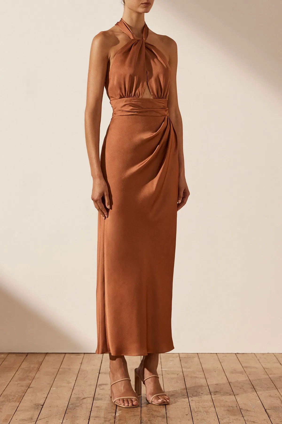 LUXE GATHERED HALTER MIDI DRESS - MOCHA